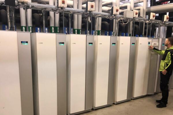 Nå øker Enova-støtten til varmesentraler